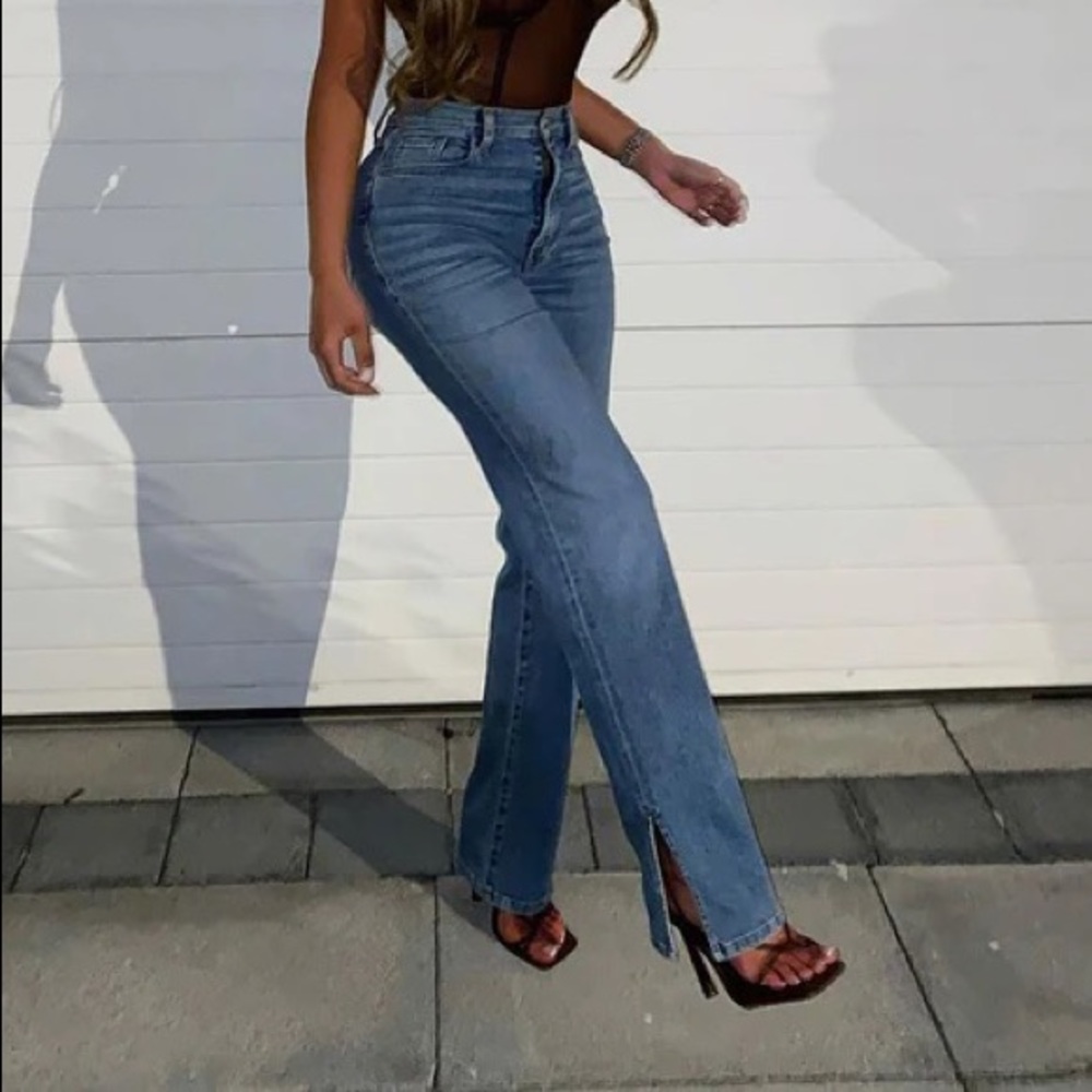 NWT Fashion Nova Killing ‘Em Softly Side Split Jeans